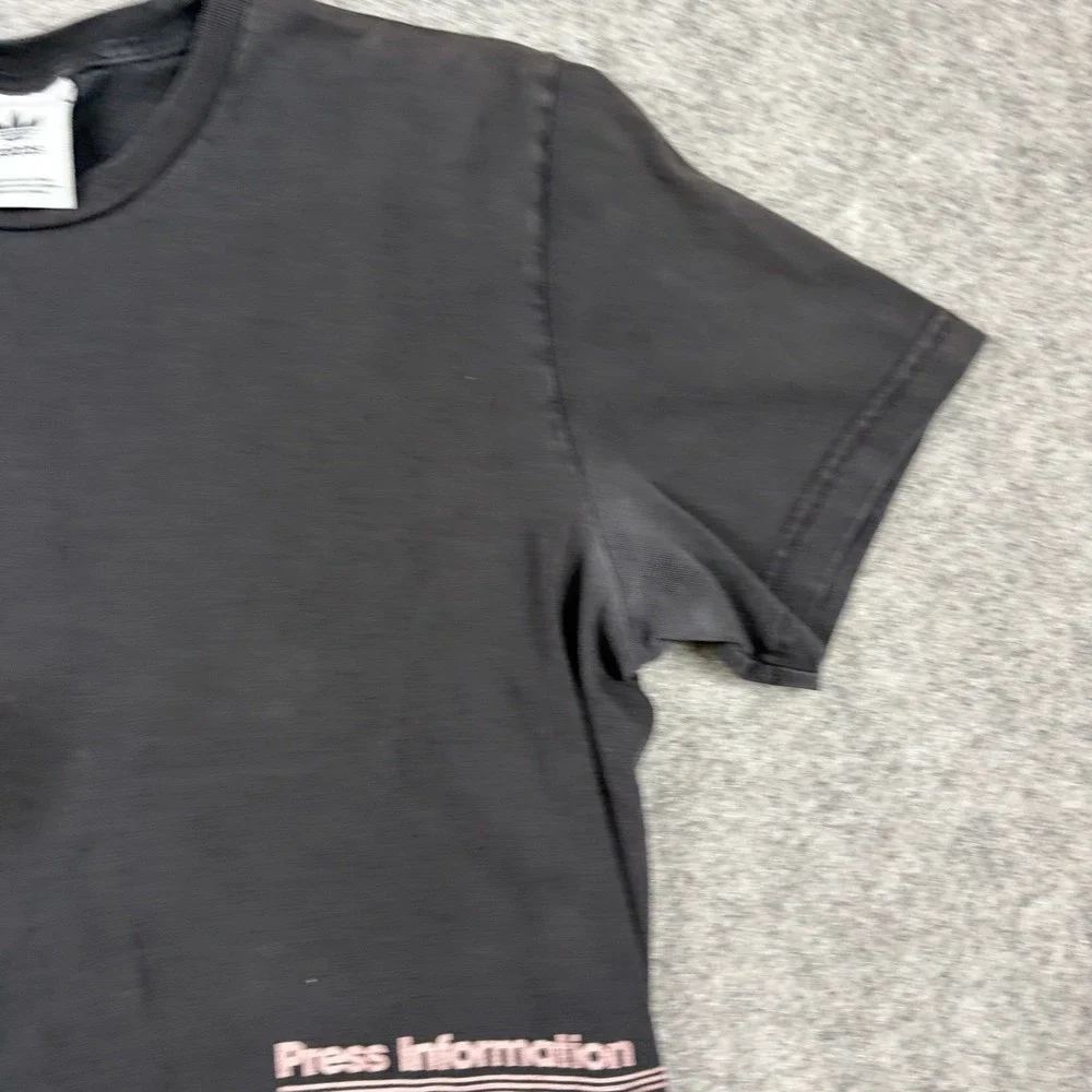 Adidas T-Shirt Mens Medium Black Graphic Press Information Transition Phase Y2K‎